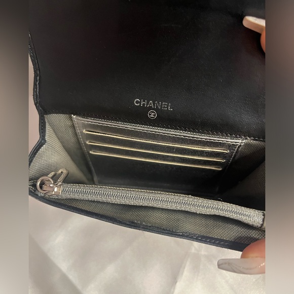 2005 Chanel Quilted Lambskin Bifold Wallet - Picture 4 of 9